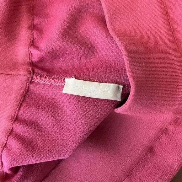 ALAÏA Paris Mauve Pink Mini Shorts - Picture 3 of 4